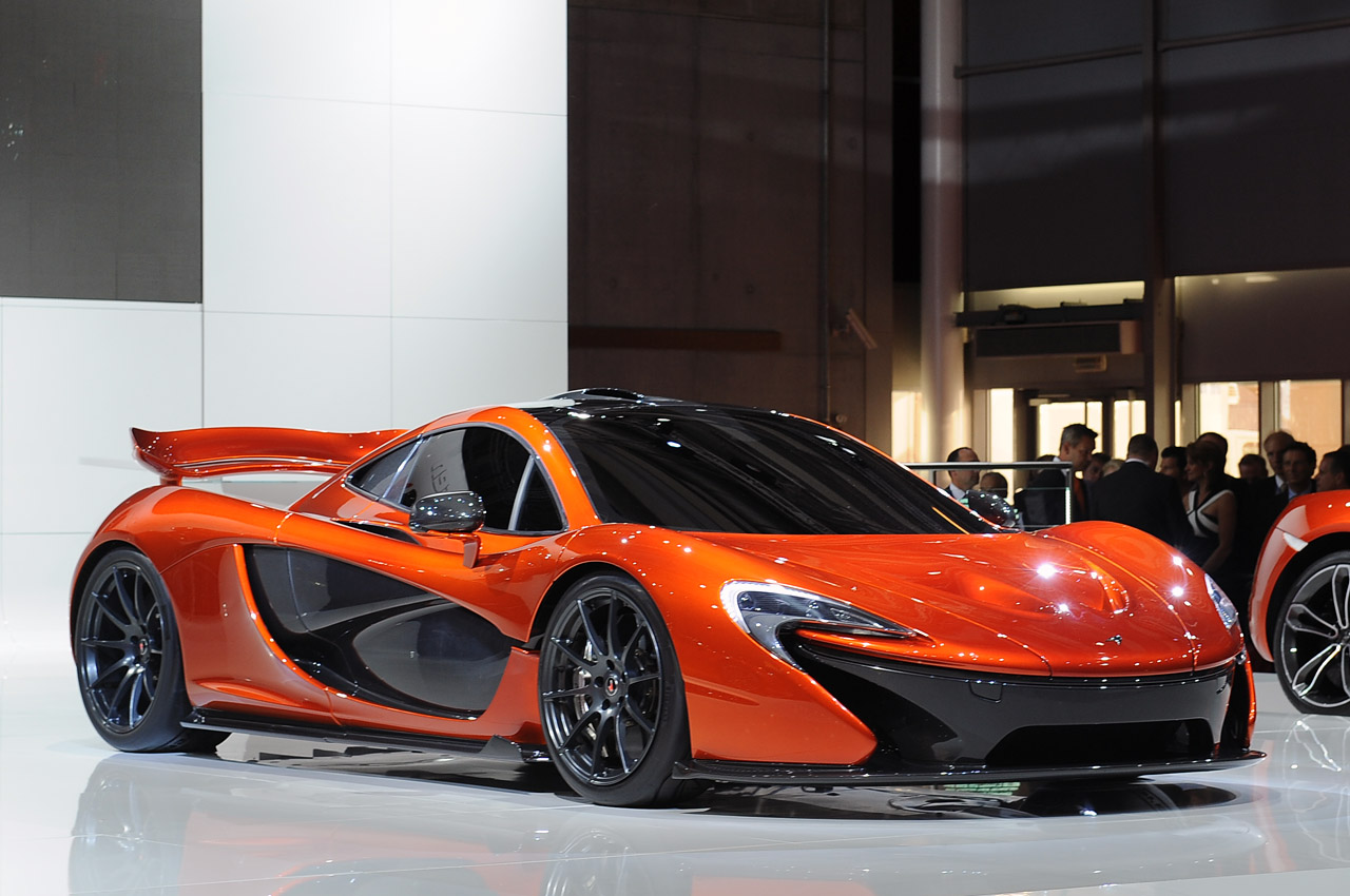 01-mclaren-p1-paris.jpg