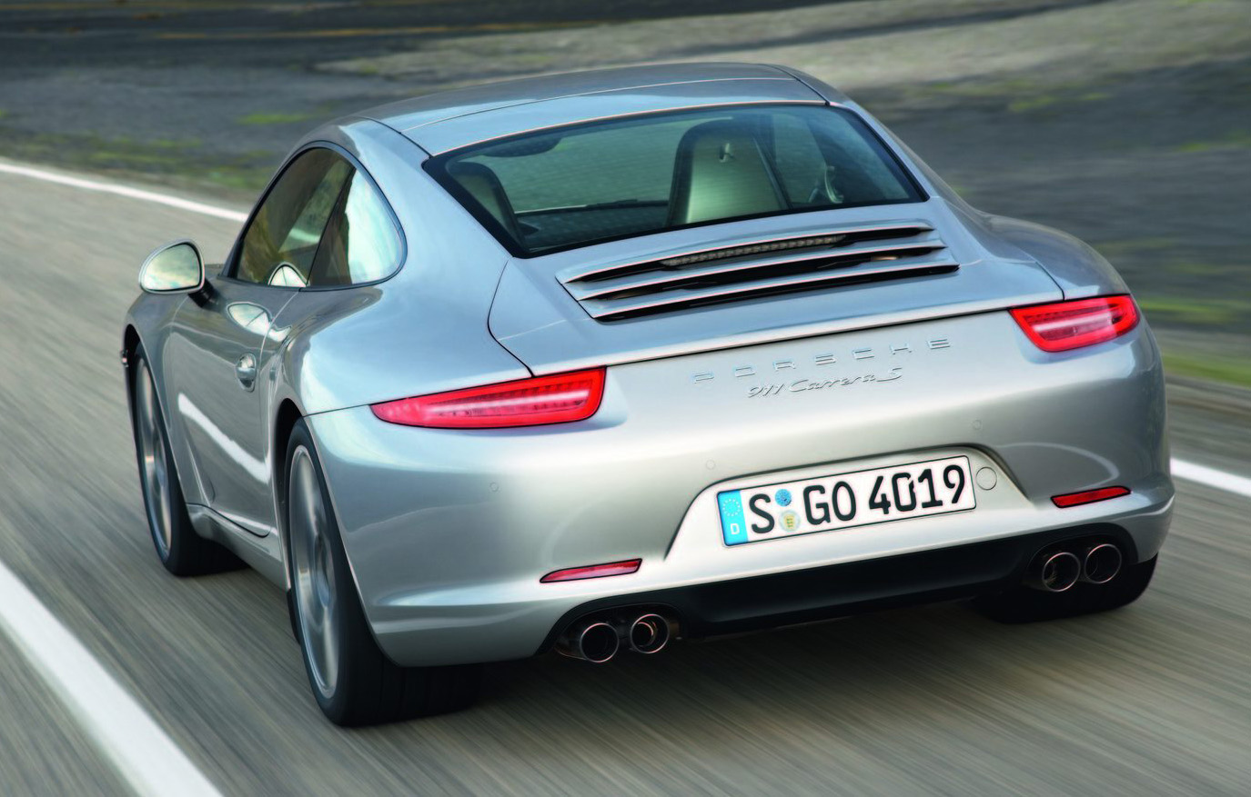 2012-Porsche-991-Rear-View-on-The-road.jpg