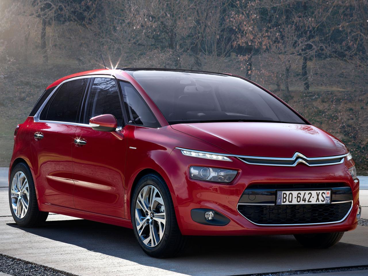 2013-citroen-c4-picasso-first-official-photos-leaked_2.jpg