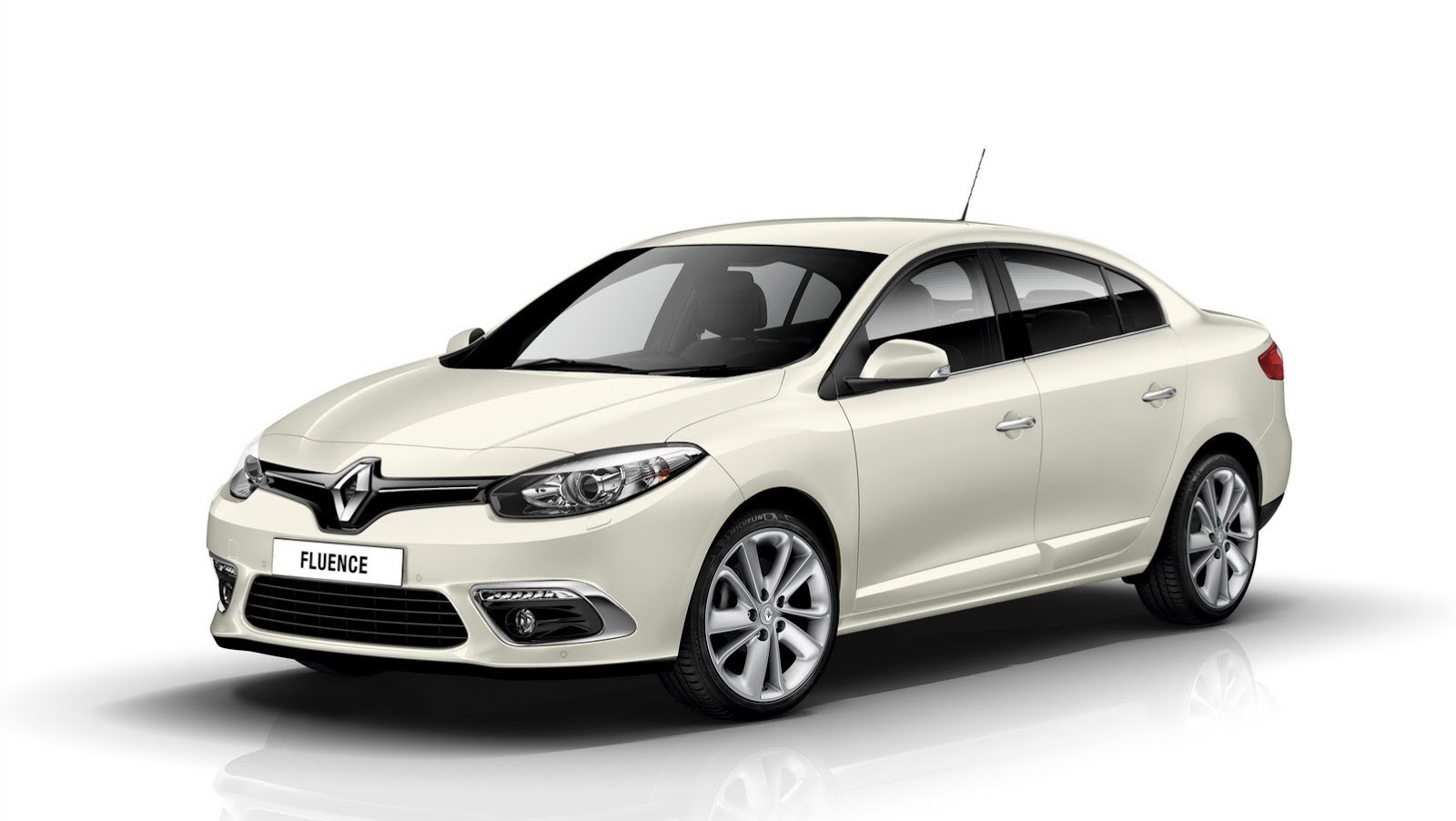 2013-Renault-Fluence-1.jpg