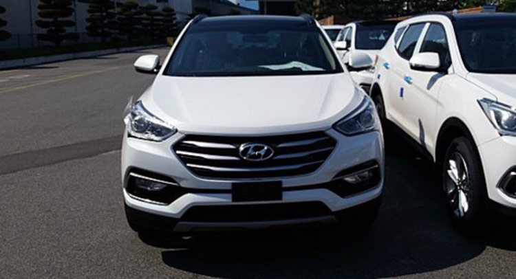 2016-Hyundai-Santa-Fe-10.jpg