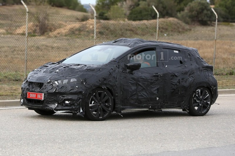 2017-nissan-micra-spy-photo.jpg