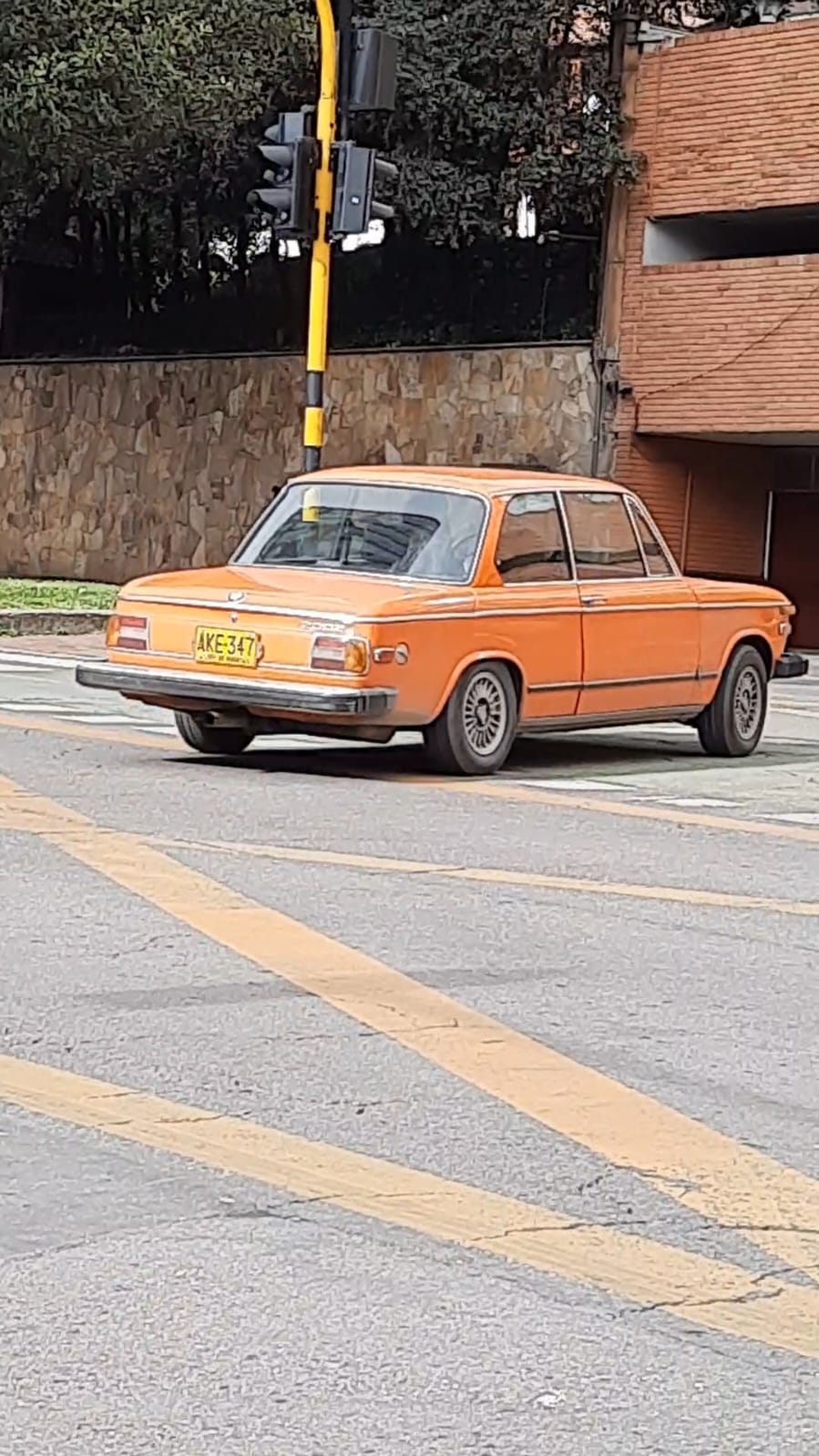 bmw2002.jpeg