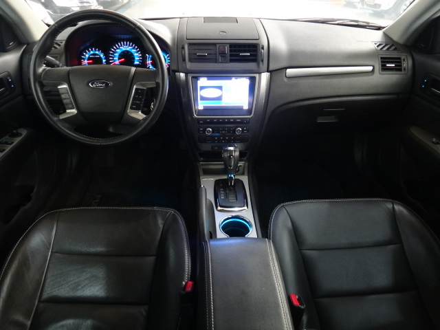 fusion sel v6 interior.jpg