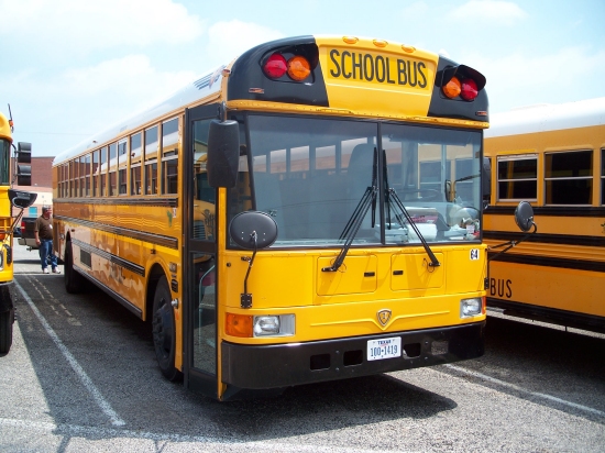 International-School-Bus-with-ECO-4.jpg