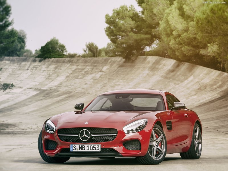 Mercedes-Benz-AMG_GT_2016_800x600_wallpaper_03.jpg