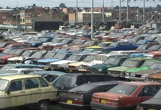 patios_carros_abandonados.jpg