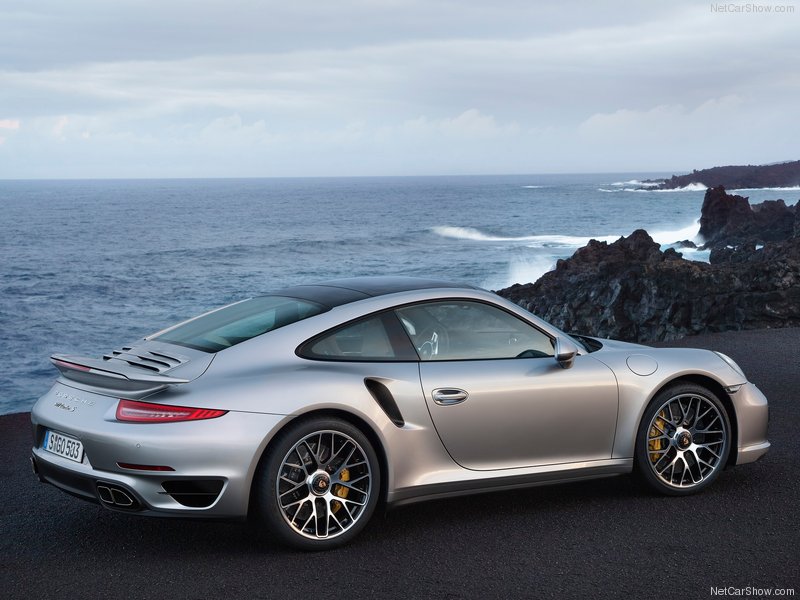 Porsche-911_Turbo_S_2014_800x600_wallpaper_06.jpg