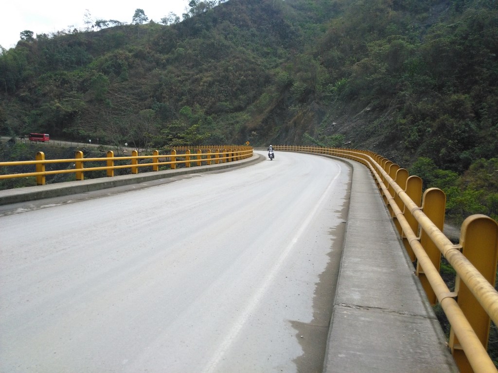 Viaducto Viaje Aguazul.jpg